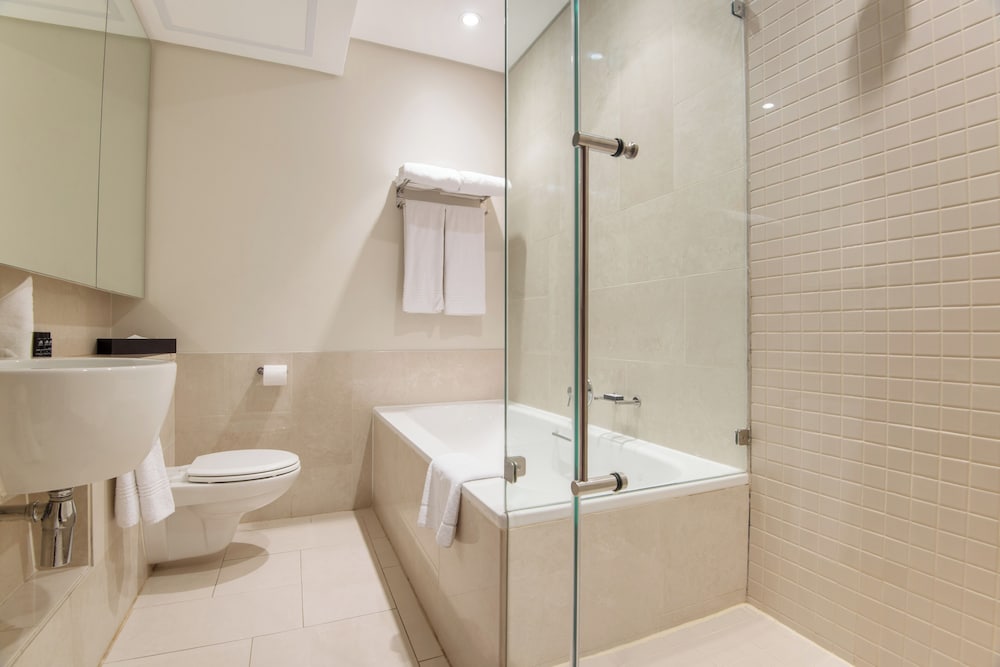 Suite, 1 Bedroom - Photo 7