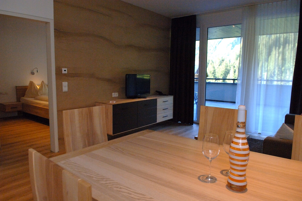 Exclusive Apartment, 2 Bedrooms, Terrace, Mountain View photo 2