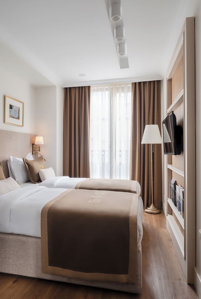 Economy Twin Room photo 2
