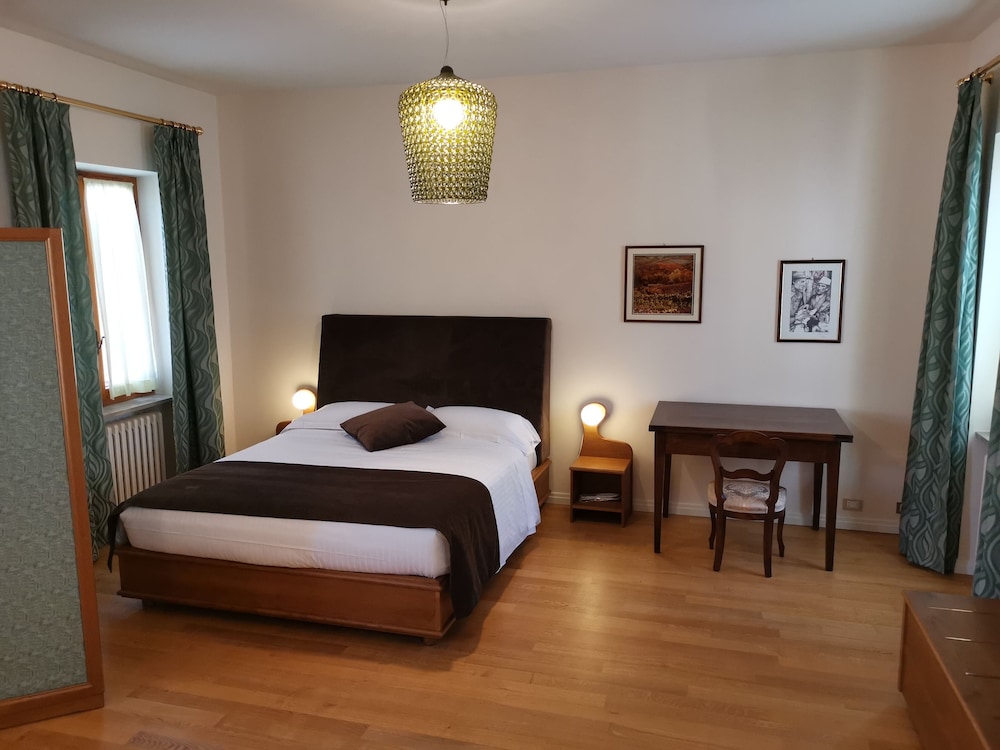 Deluxe Studio Suite, 1 Bedroom, Balcony, Vineyard View photo 3