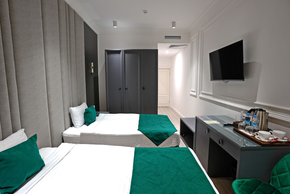 Standard Double or Twin Room - Photo 3