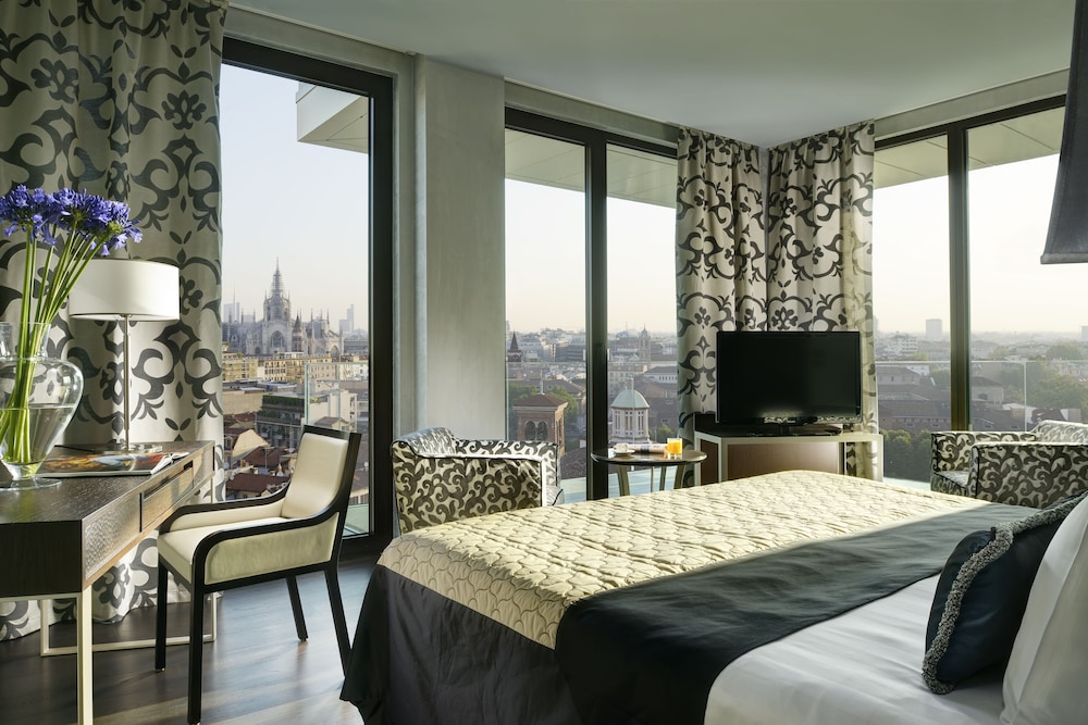 Suite (Duomo view) photo 1