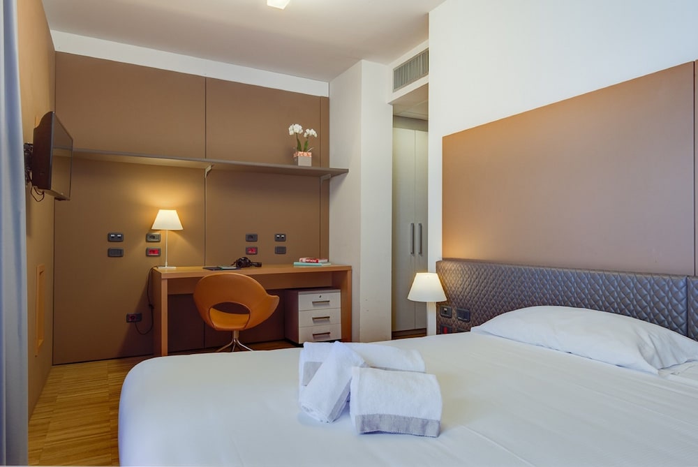 Standard Double Room Single Use photo 1