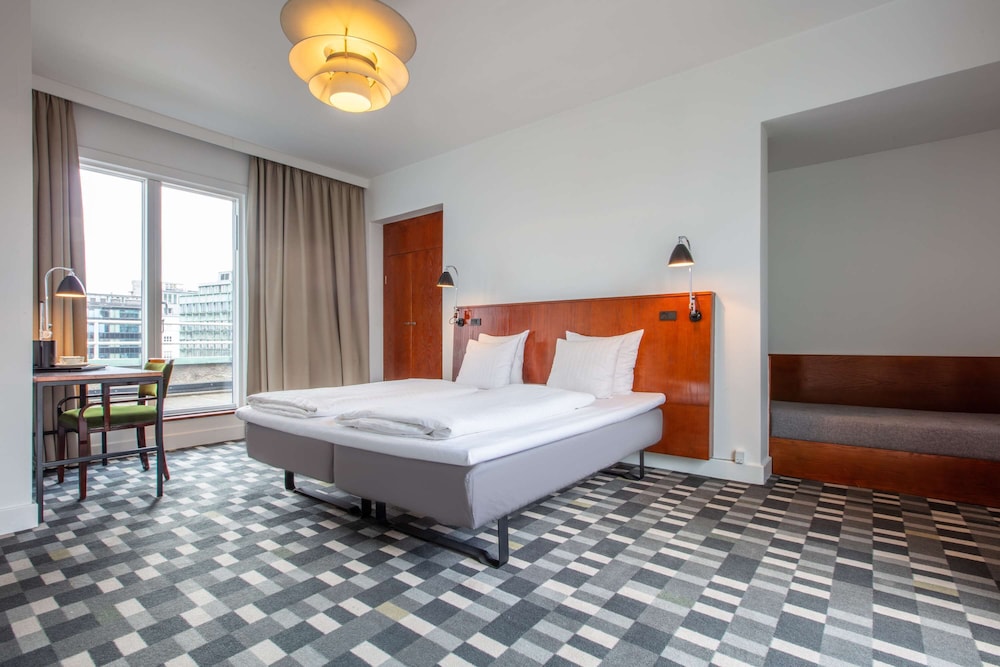 Superior Room, 1 King Bed, Non Smoking