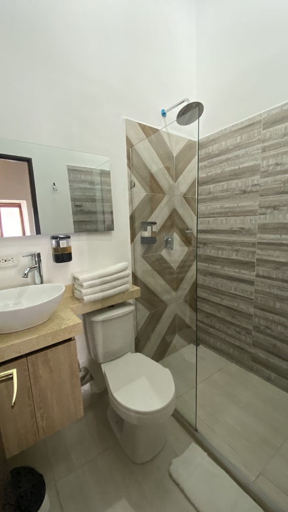 Suite, 2 Bedrooms photo 2