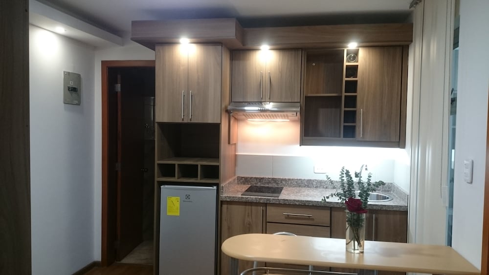 Premium Studio Suite, 1 Bedroom, Refrigerator & Microwave, Ground Floor photo 2