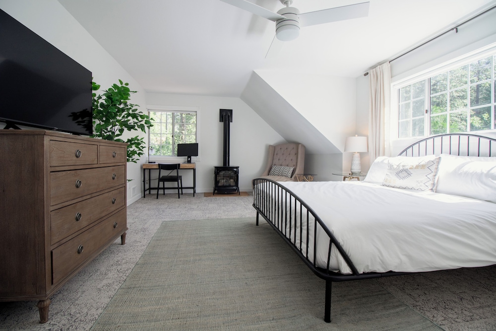 Deluxe Studio Suite photo 2