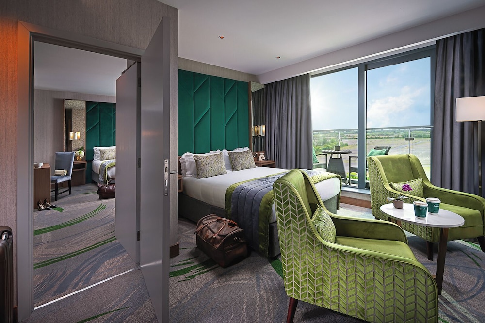 Rooftop Balcony Suite photo 2