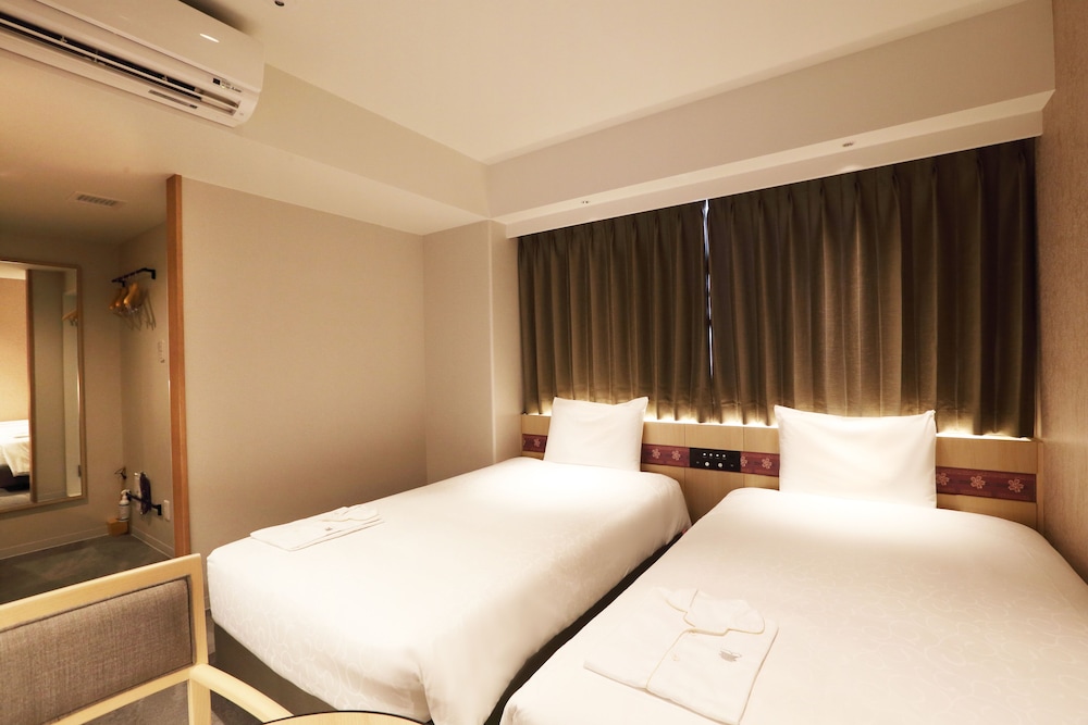 Standard Twin Room - Photo 1