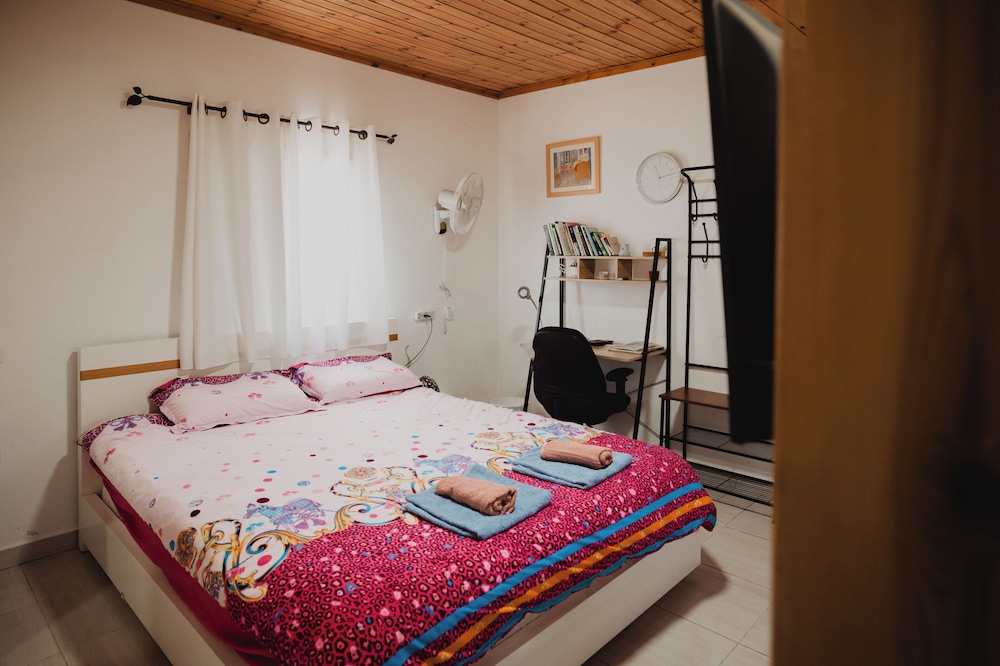 Deluxe Double Room - Photo 9