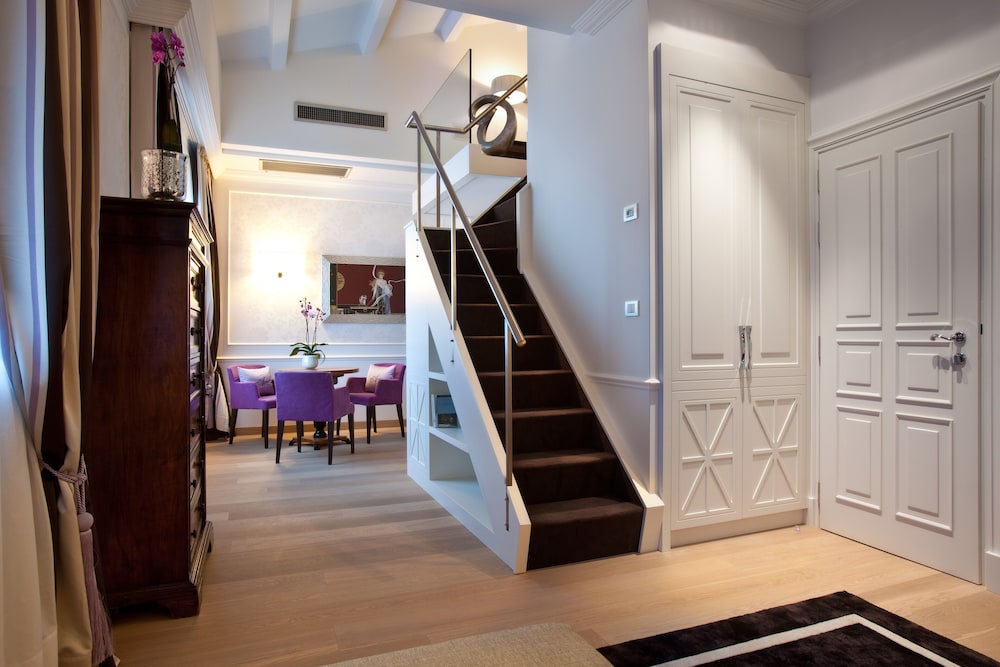 Suite, Sea View - Photo 1