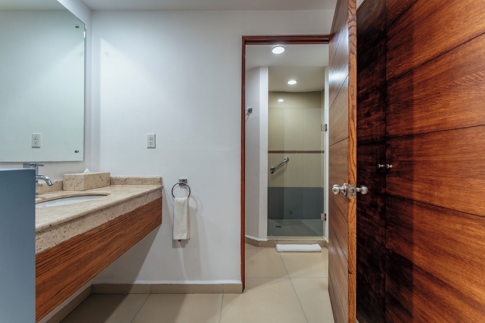 Standard Room - Photo 7