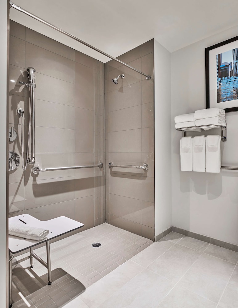 Room, 2 Queen Beds, Accessible (With Shower) - Photo 1