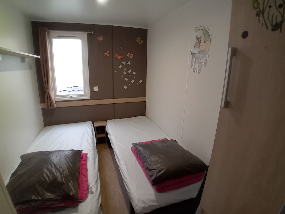 Family Mobile Home, Multiple Beds, Non Smoking (131) photo 1