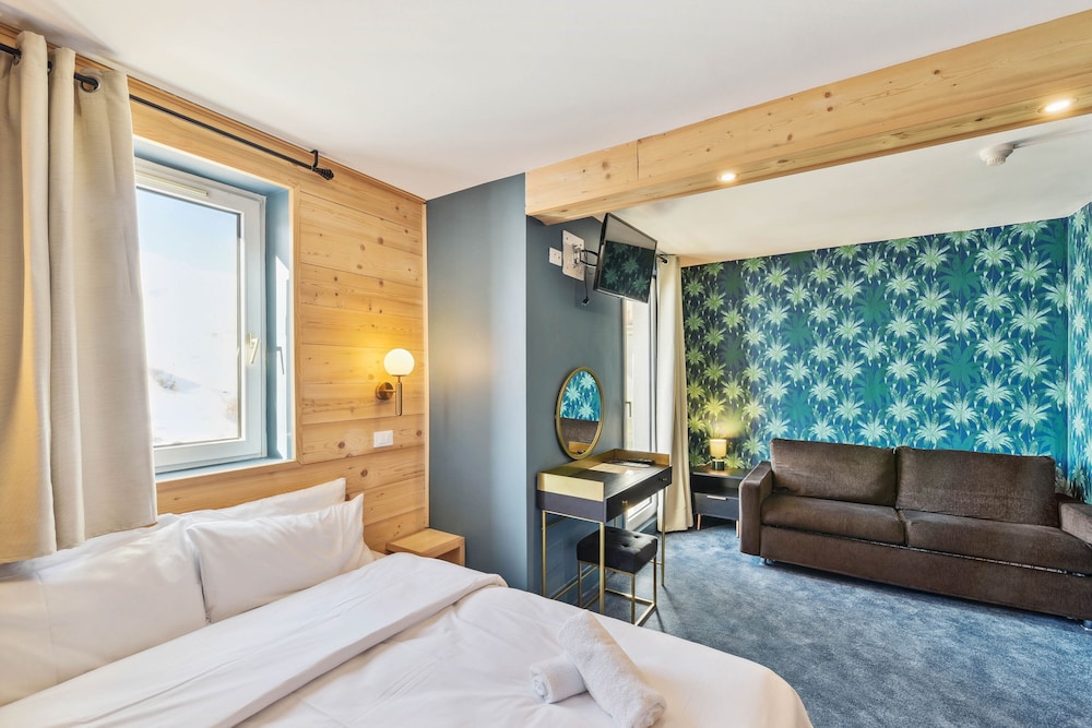 Luxury Room, Balcony, Mountainside photo 2