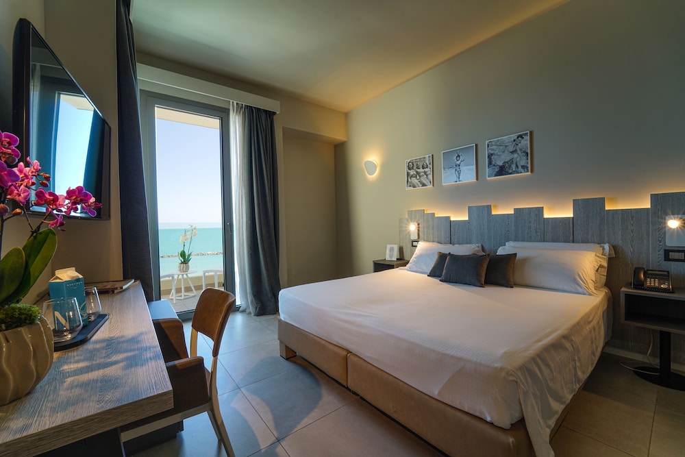 Executive Double Room, Sea View - Photo 7