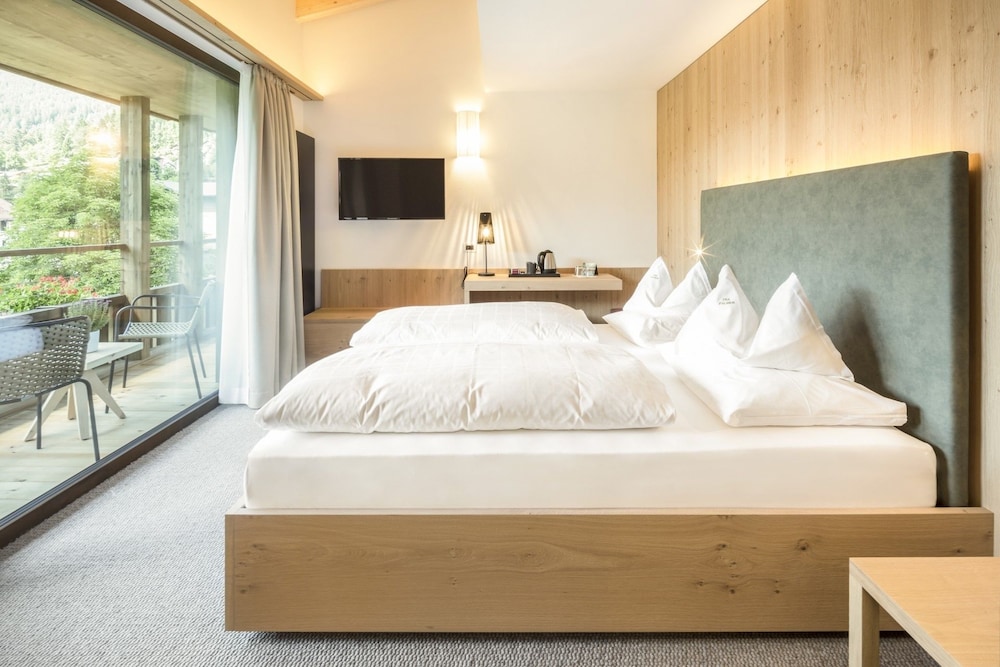 Superior Double Room, 1 Double Bed, Non Smoking, Garden View photo 3
