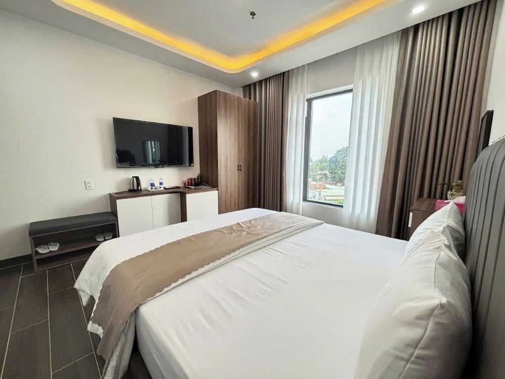 Basic Double Room, City View