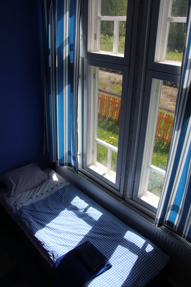 Double Room, Shared Bathroom (Loft Bed, Asemapaallikon Kammari) photo 3