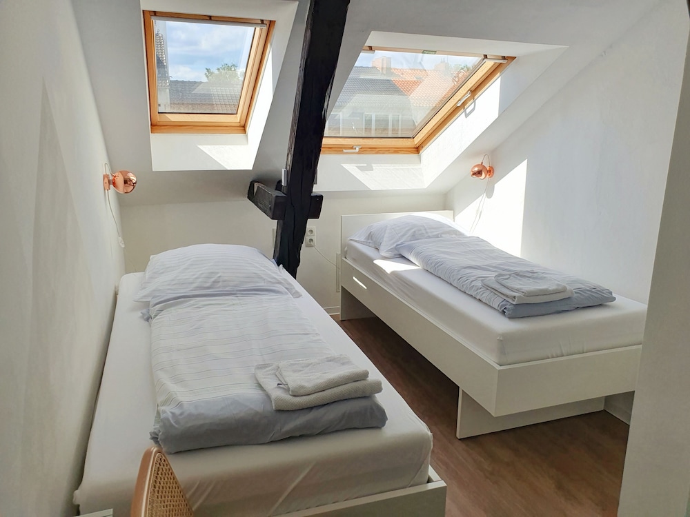 Basic Double or Twin Room, 2 Twin Beds