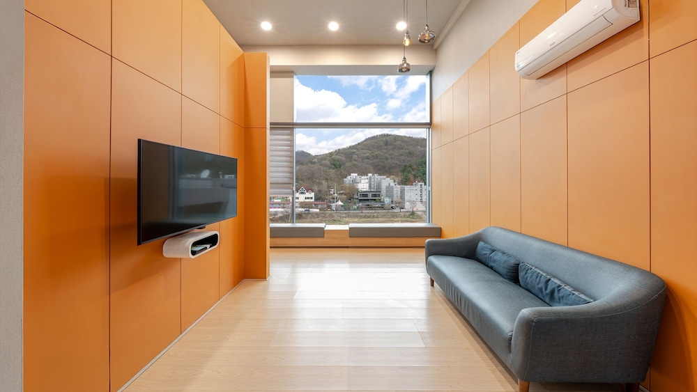 Basic Room, 1 Bedroom (Room B301 (Couple/Family Room)) - Photo 4