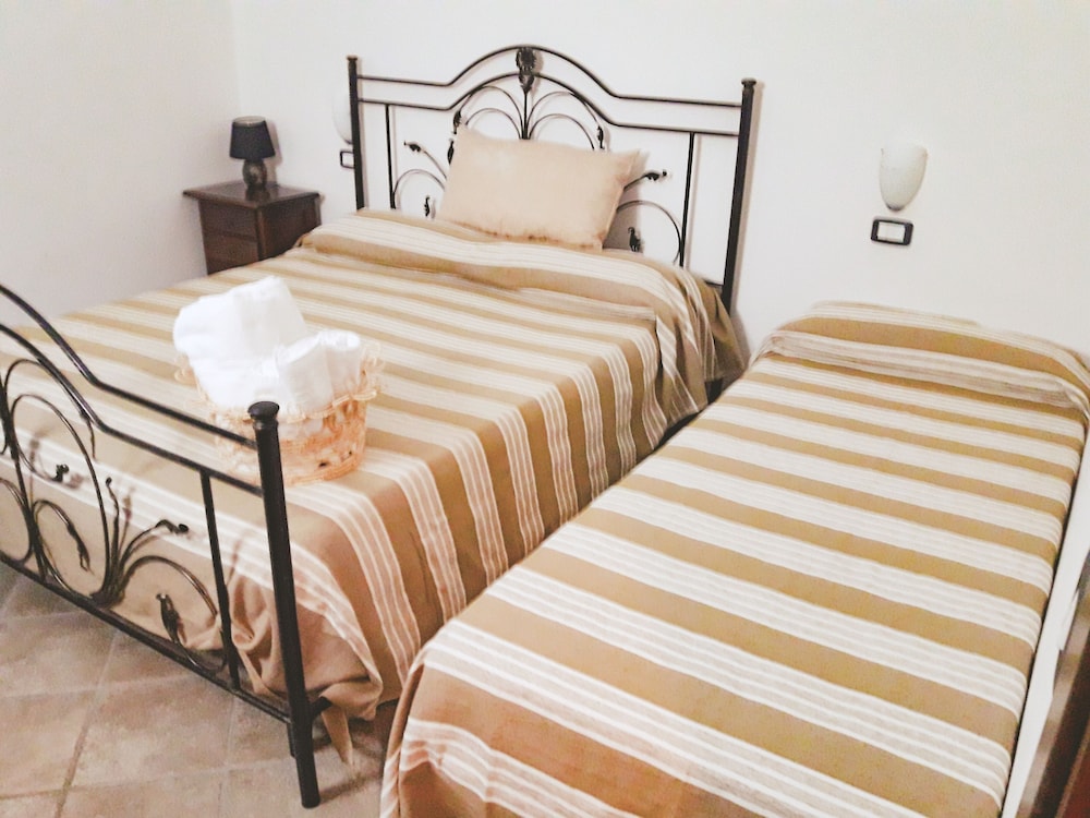Comfort Double Room, Private Bathroom, Mountain View (Camera Alburni) photo 3