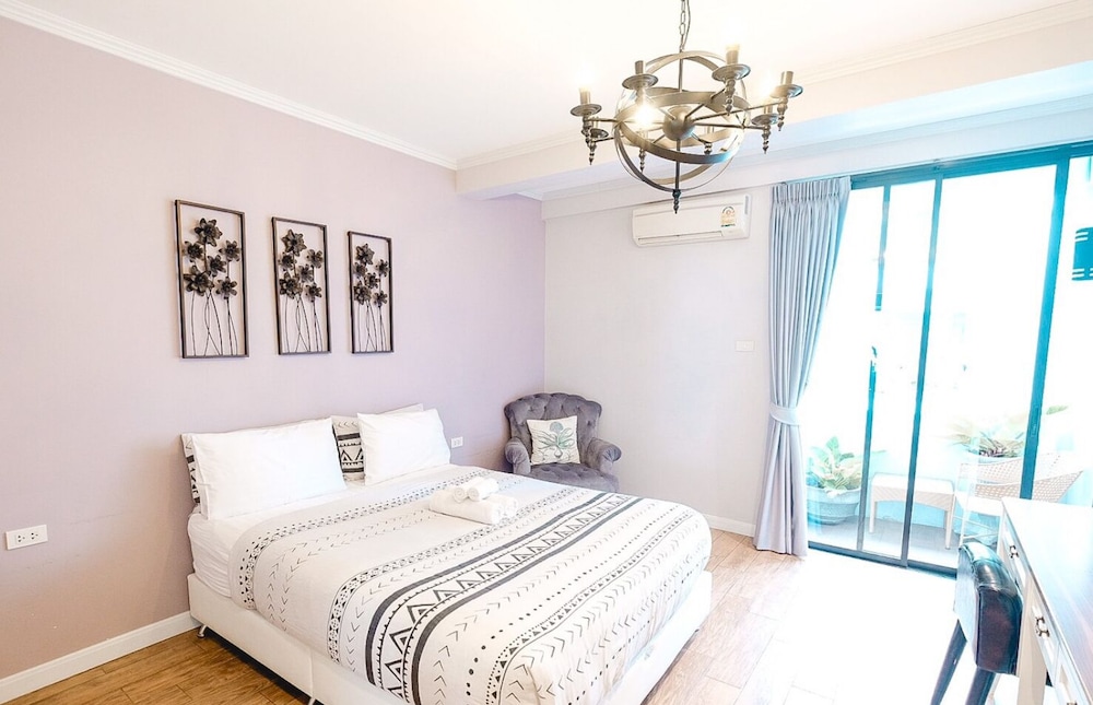 Superior Room (No View) photo 3