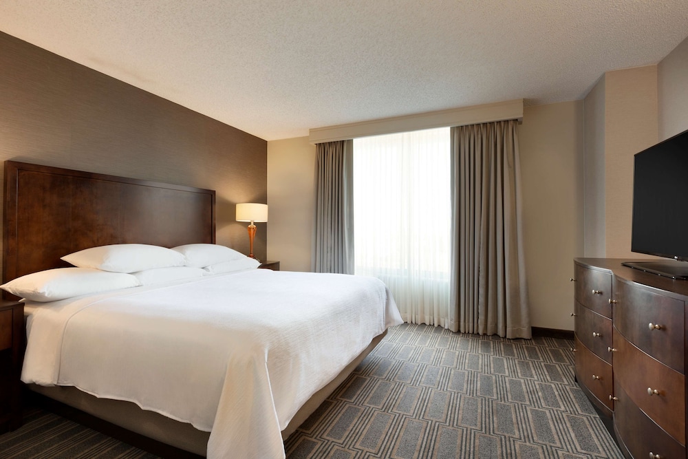 Suite, 2 Bedrooms, Accessible, Non Smoking (Hearing) - Photo 1