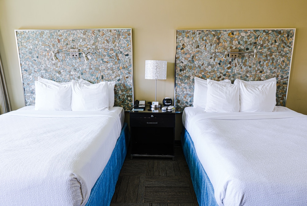 Superior Room, 2 Queen Beds - Photo 1