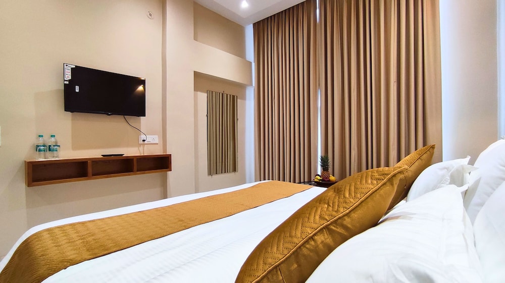 Deluxe Room - Photo 10