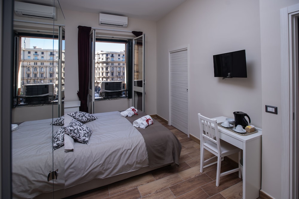 Comfort Room, City View