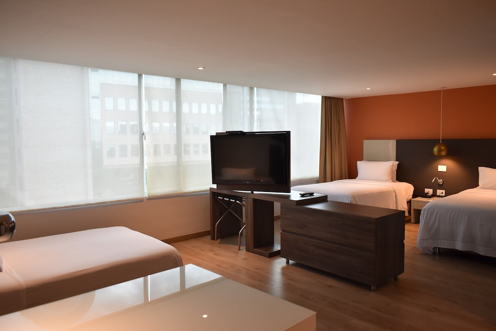 Standard Room, 1 Queen Bed - Photo 1
