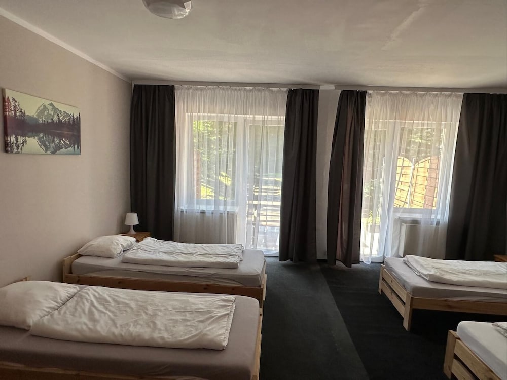 Economy Quadruple Room, Garden View