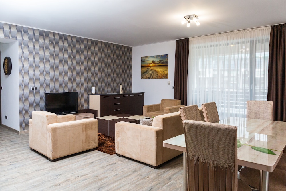 Comfort Apartment, 3 Bedrooms photo 2