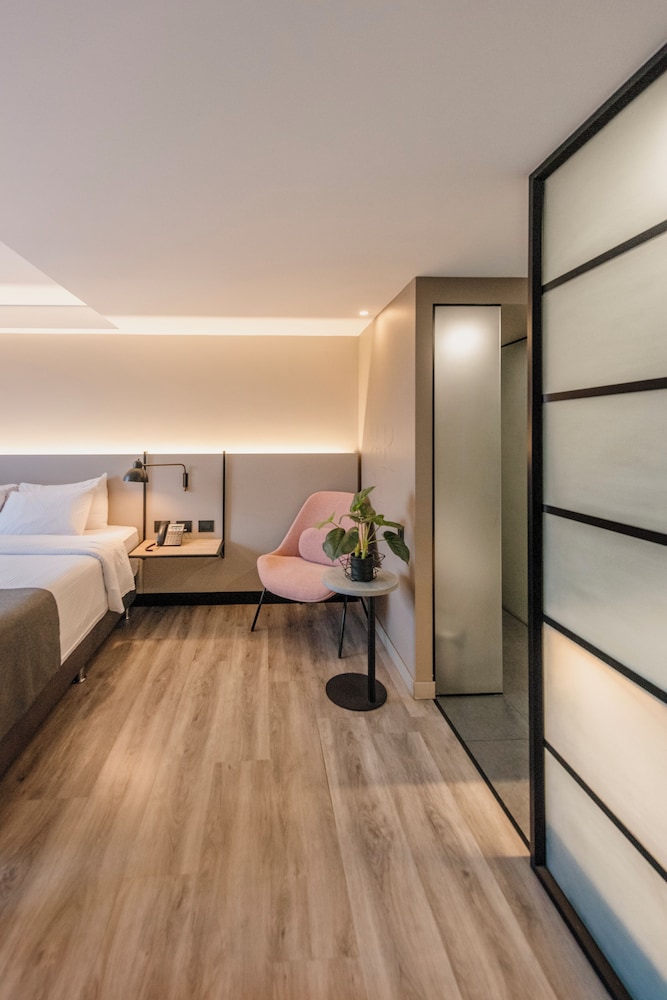 Superior Double Room - Photo 3