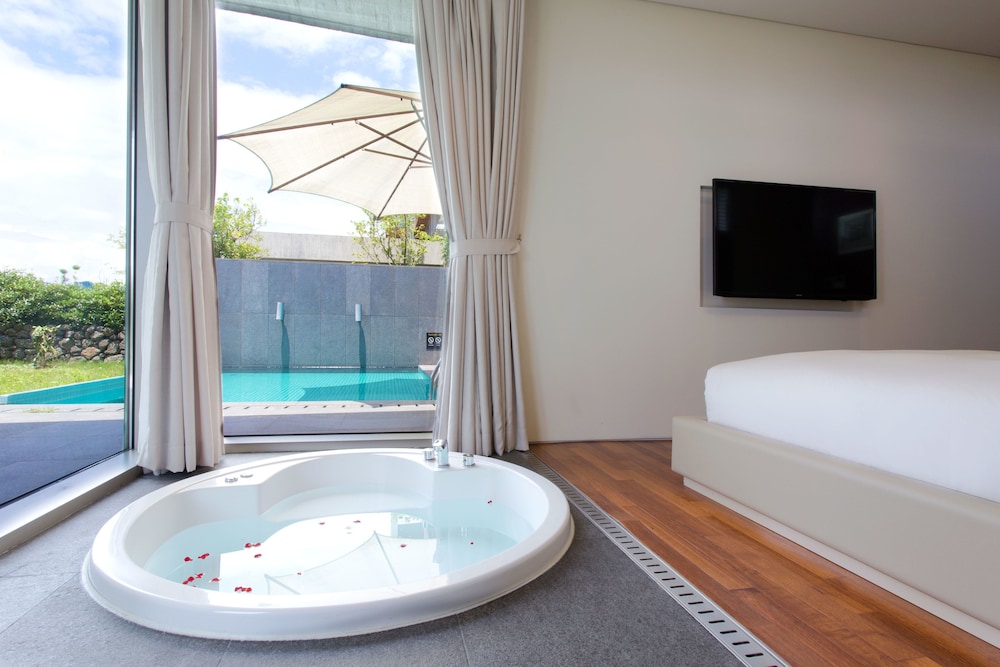 Villa, 1 Bedroom, Private Pool, Pool View (honeymoon) photo 3