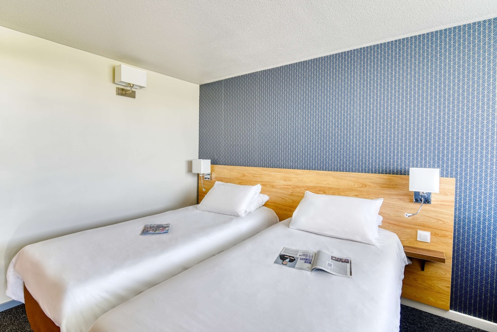 Standard Room, 2 Twin Beds photo 1