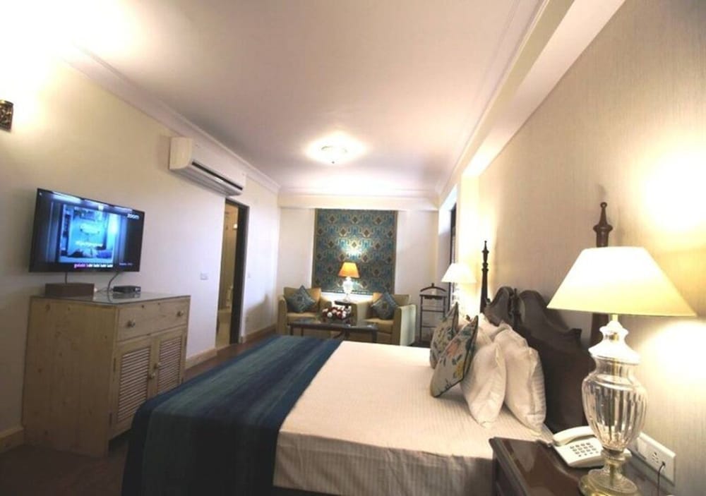 Luxury Room with Balcony & Valley views photo 1