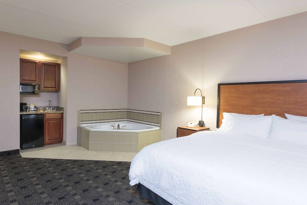 Studio, 1 King Bed, Accessible (Hearing) - Photo 1