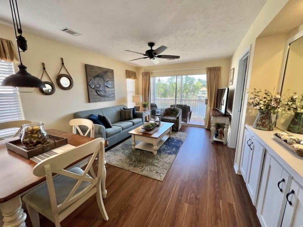 Condo, 2 Bedrooms, Balcony, Canal View (23-D)