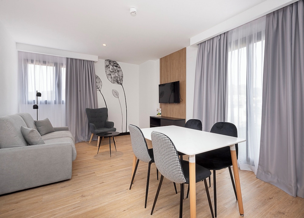 Family Apartment, 2 Bedrooms, Terrace