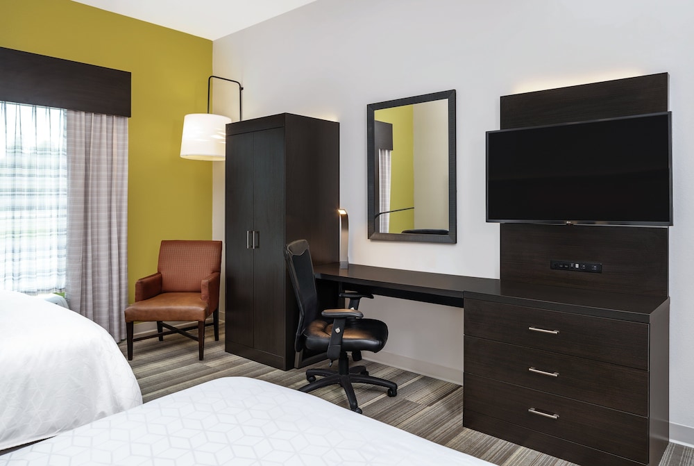 Standard Room, 2 Queen Beds, Accessible (Mobility) - Photo 5