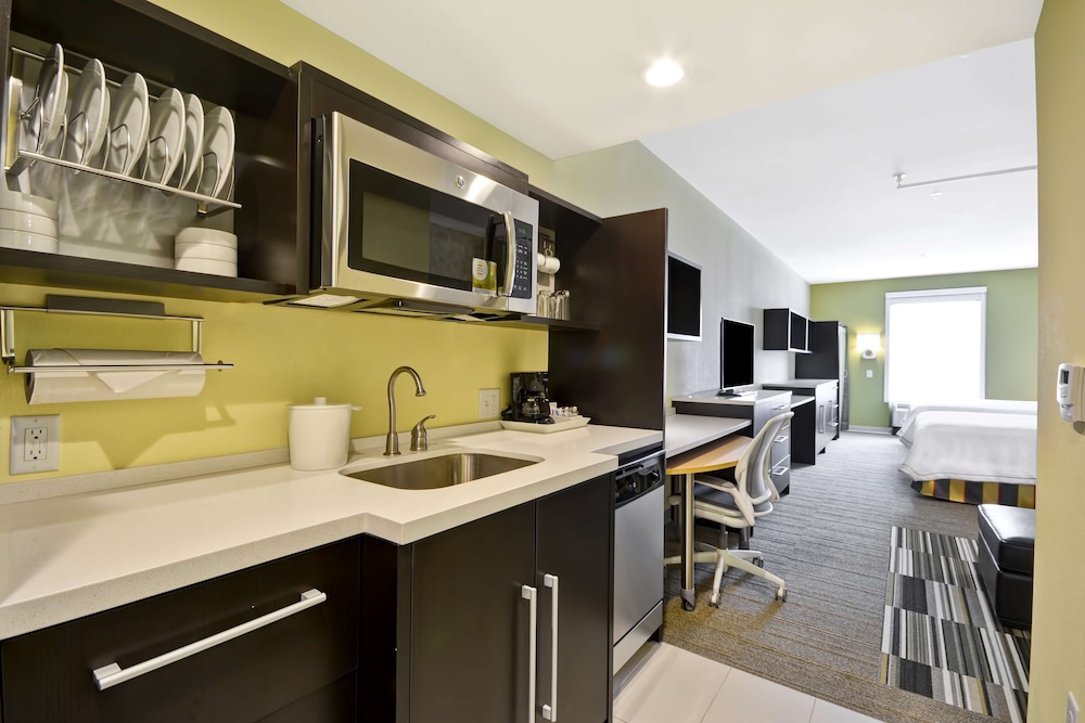 Premium Room, 2 Queen Beds, Accessible (Hearing)