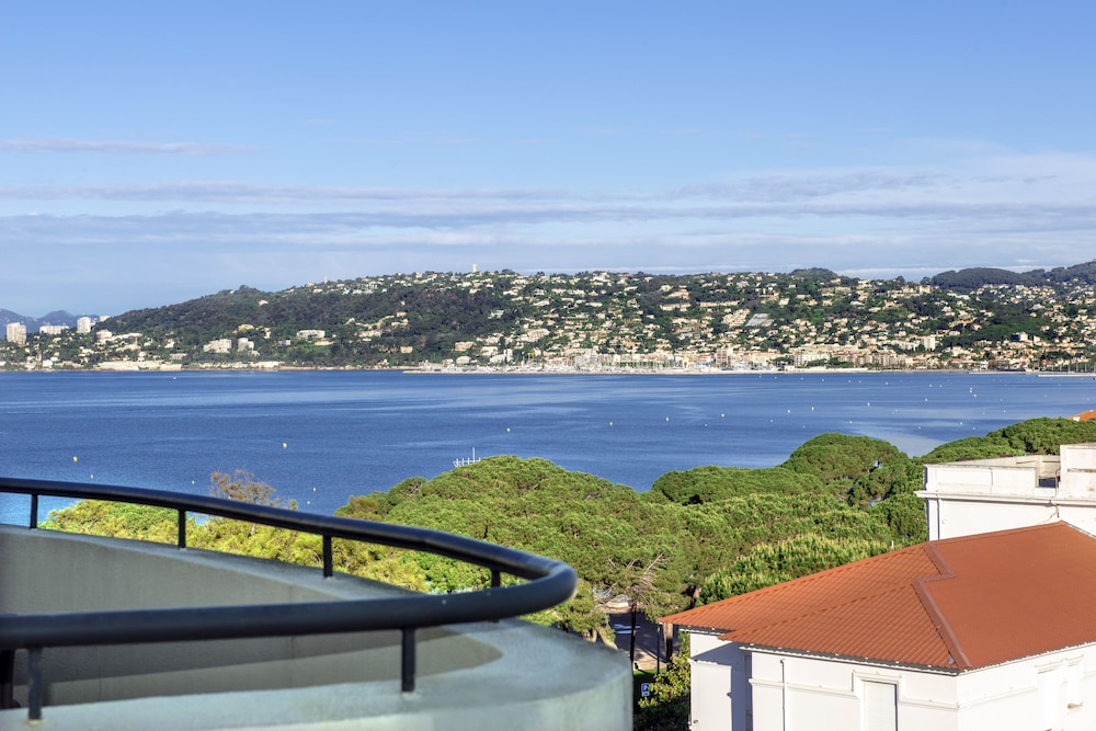 Junior Suite, 1 Double Bed, Balcony, Sea View - Photo 2
