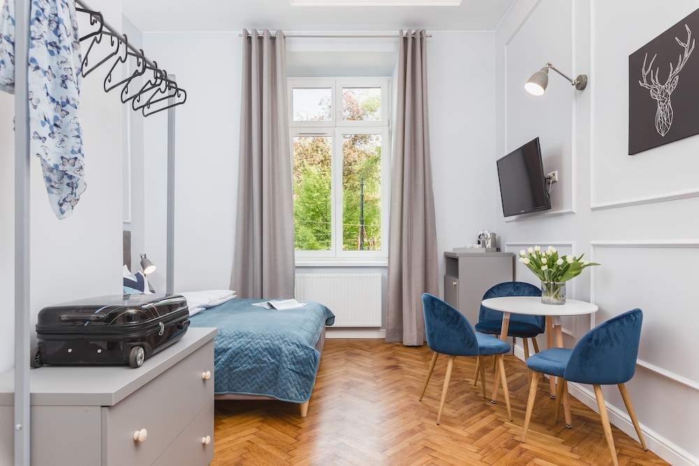 1. Private Room - Traveler's Best Choice - Photo 5