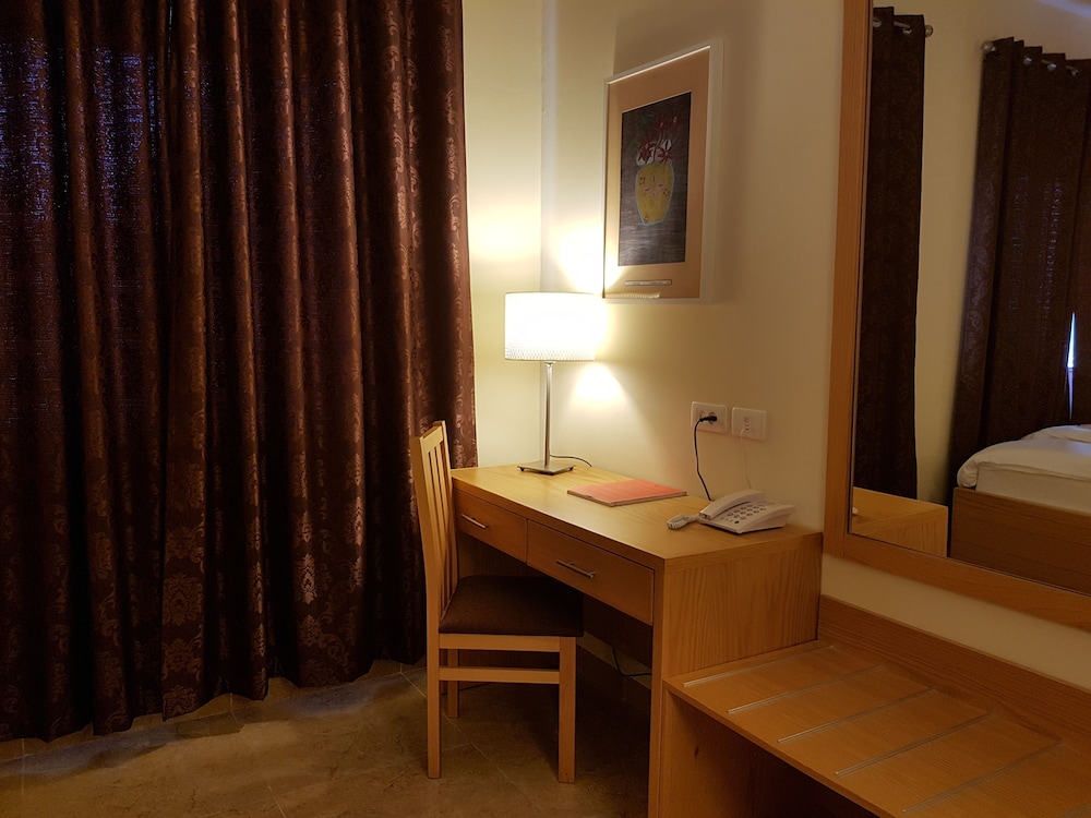 Standard Double or Twin Room, Accessible, Garden View photo 1