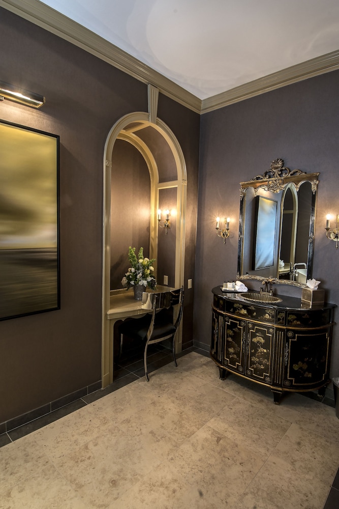 Presidential Suite photo 2