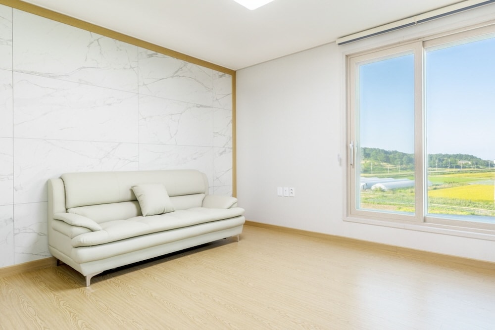 Basic Room, 3 Bedrooms (Private Cottage, 4)