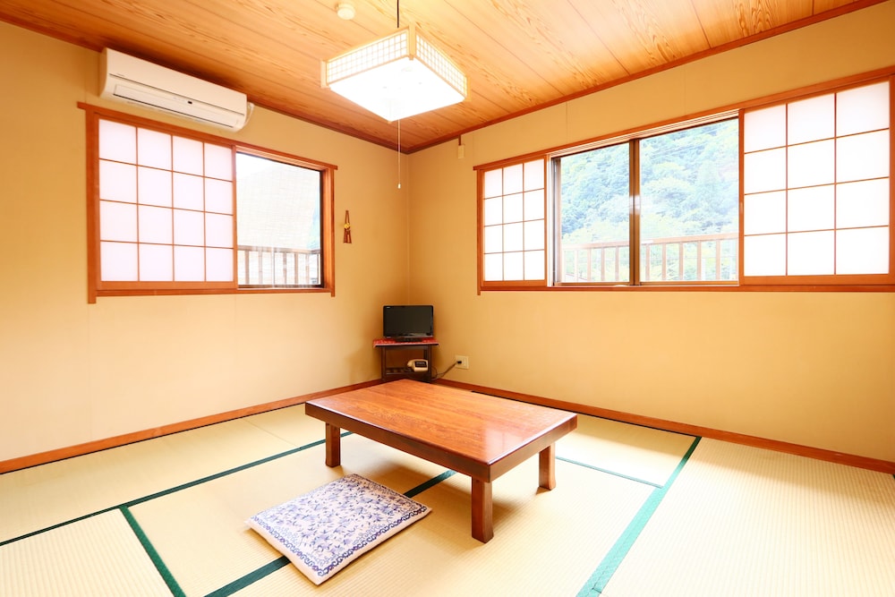 Japanese Style Room For 4 Guests