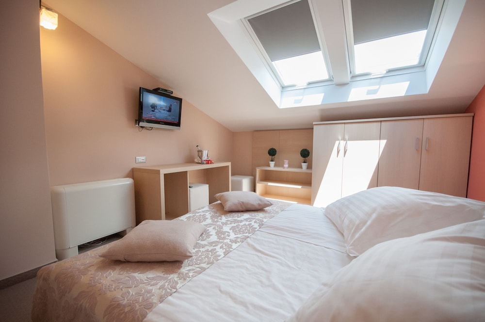 Apartment, Balcony, Sea View - Photo 3